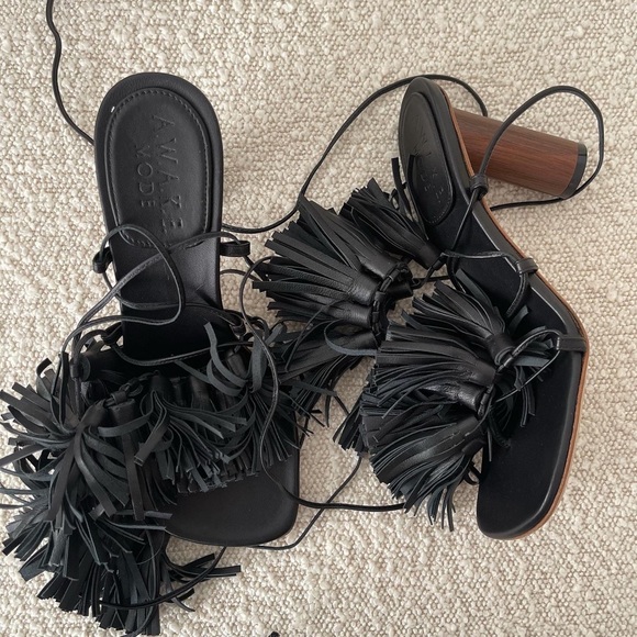 ❌SOLD❌A.W.A.K.E. mode Gortensia Sandal - Picture 5 of 10